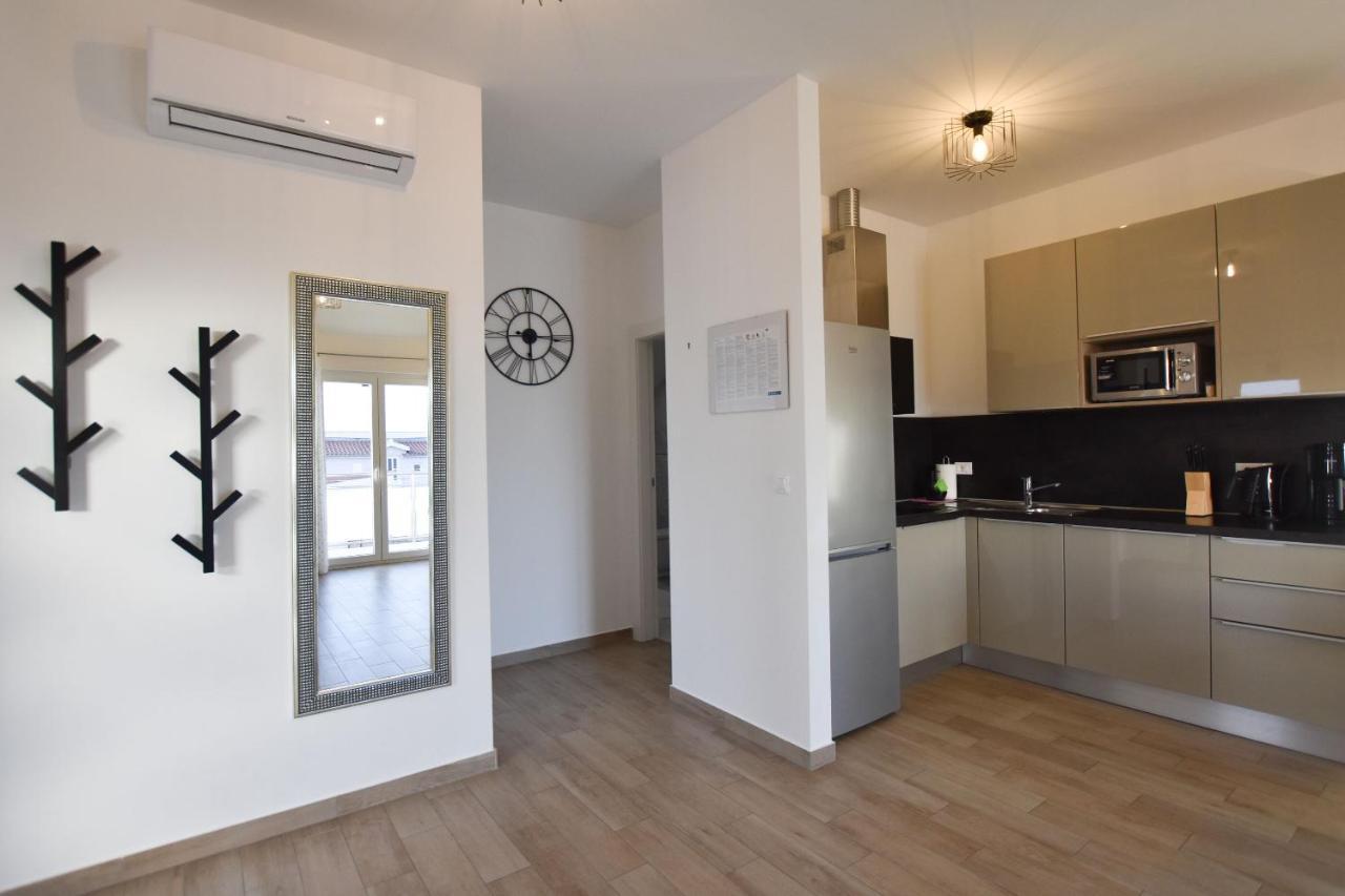 Apartment Dora Primošten Екстериор снимка